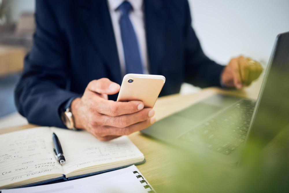 Como armazenar conversas de WhatsApp de forma adequada e segura no escritório